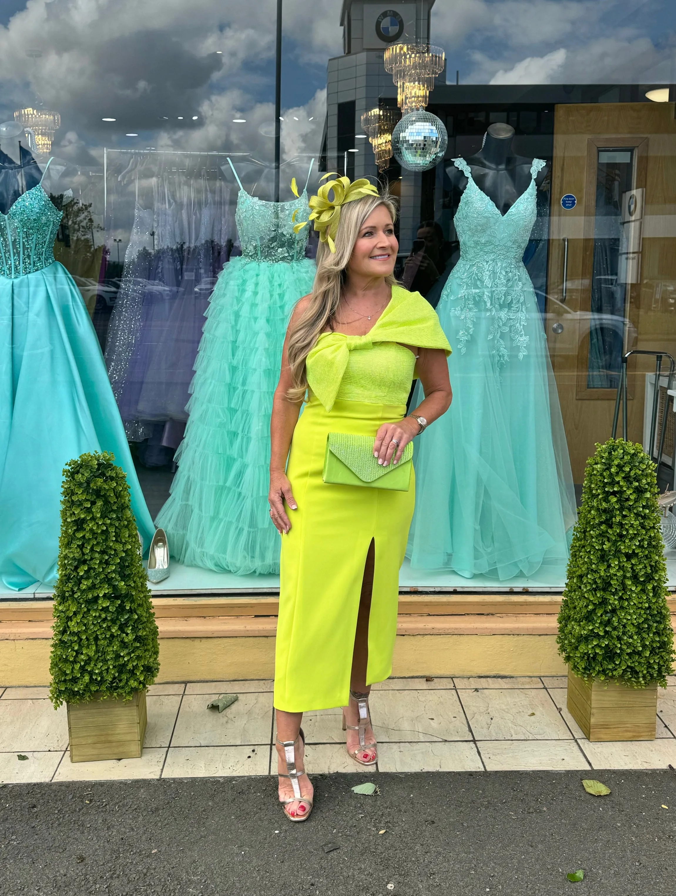 Carla Ruiz 50607 yellow bow midi dress