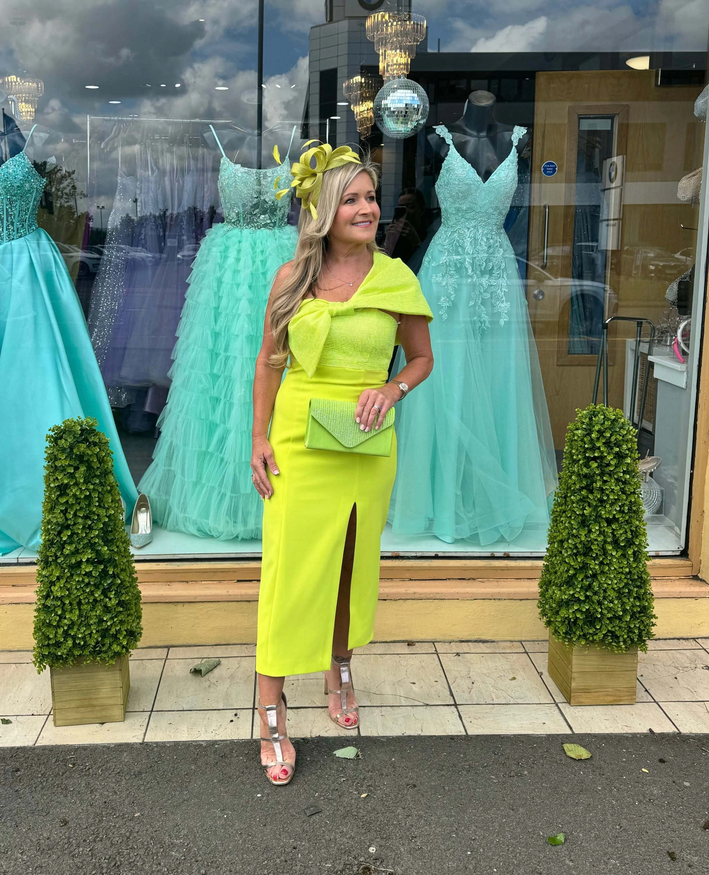 Carla Ruiz 50607 yellow bow midi dress