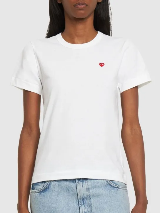 Comme des Garçons Play   Embroidered red heart cotton t-shirt 