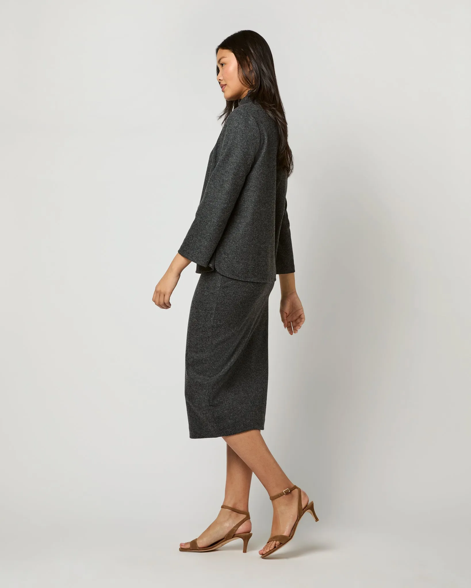 Evelyn Pull-On Skirt in Charcoal Stretch Hopsack