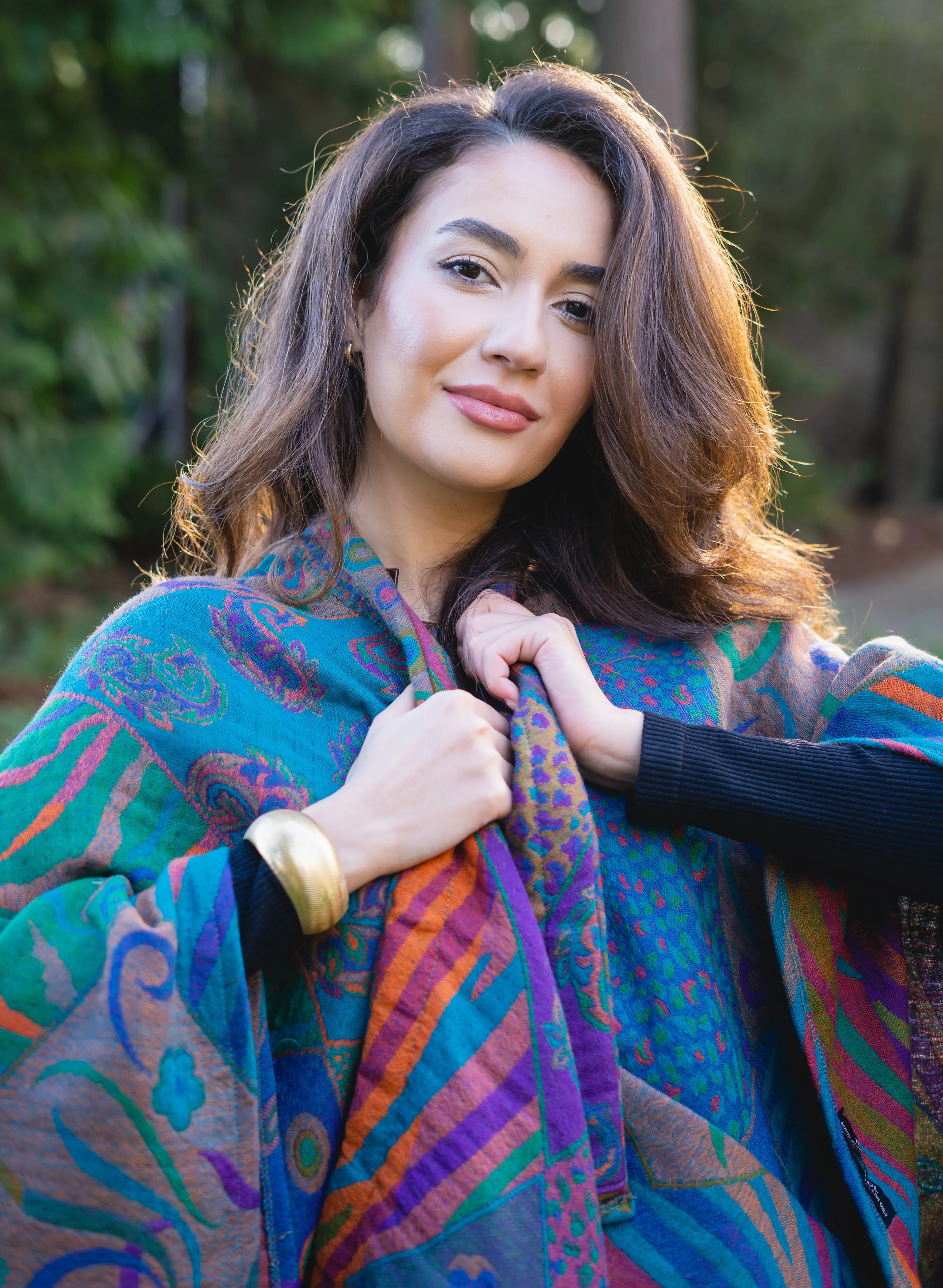In Style Regular Poncho in Reversible Turquoise colors   Free Bag