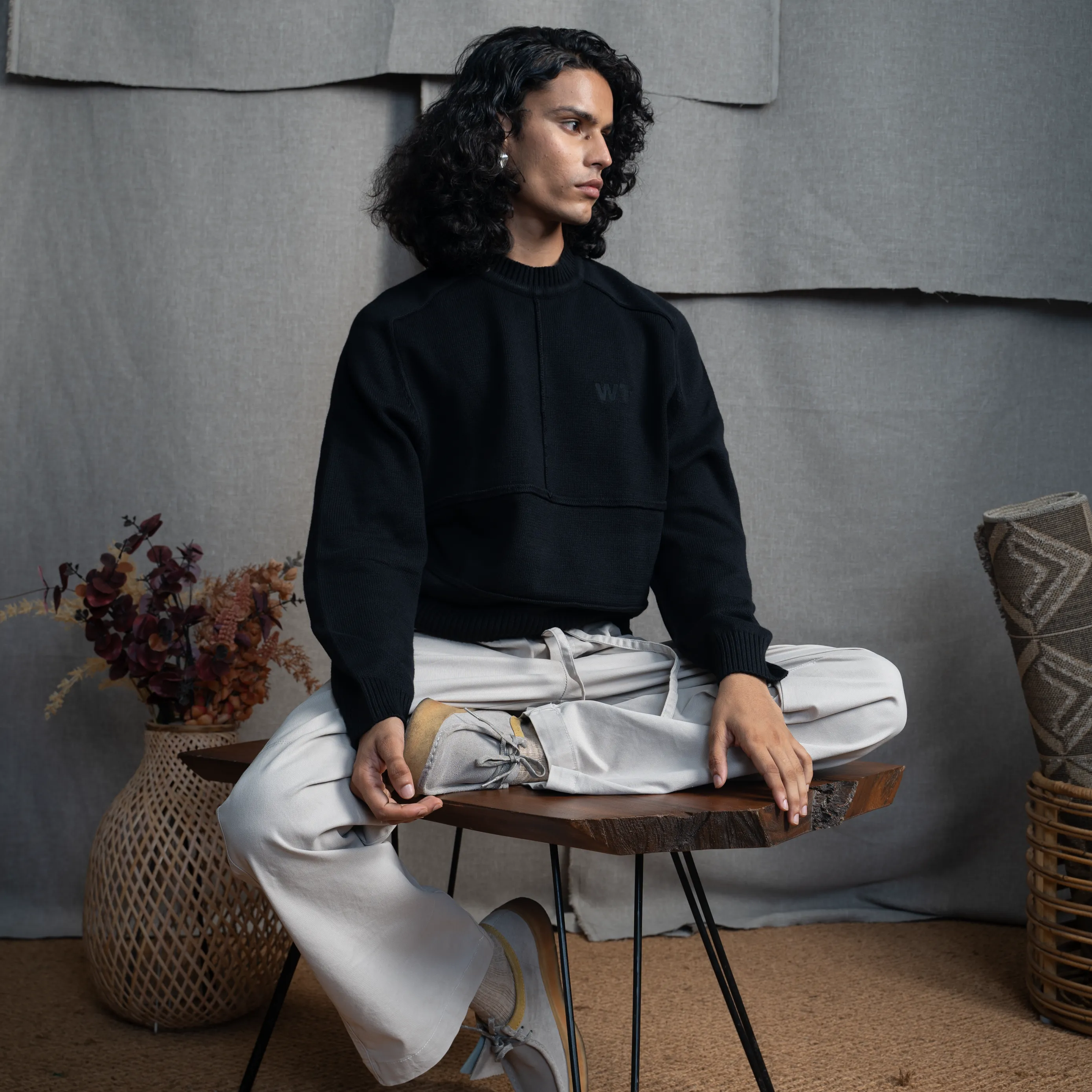 KNITTED CREW NECK JUMPER