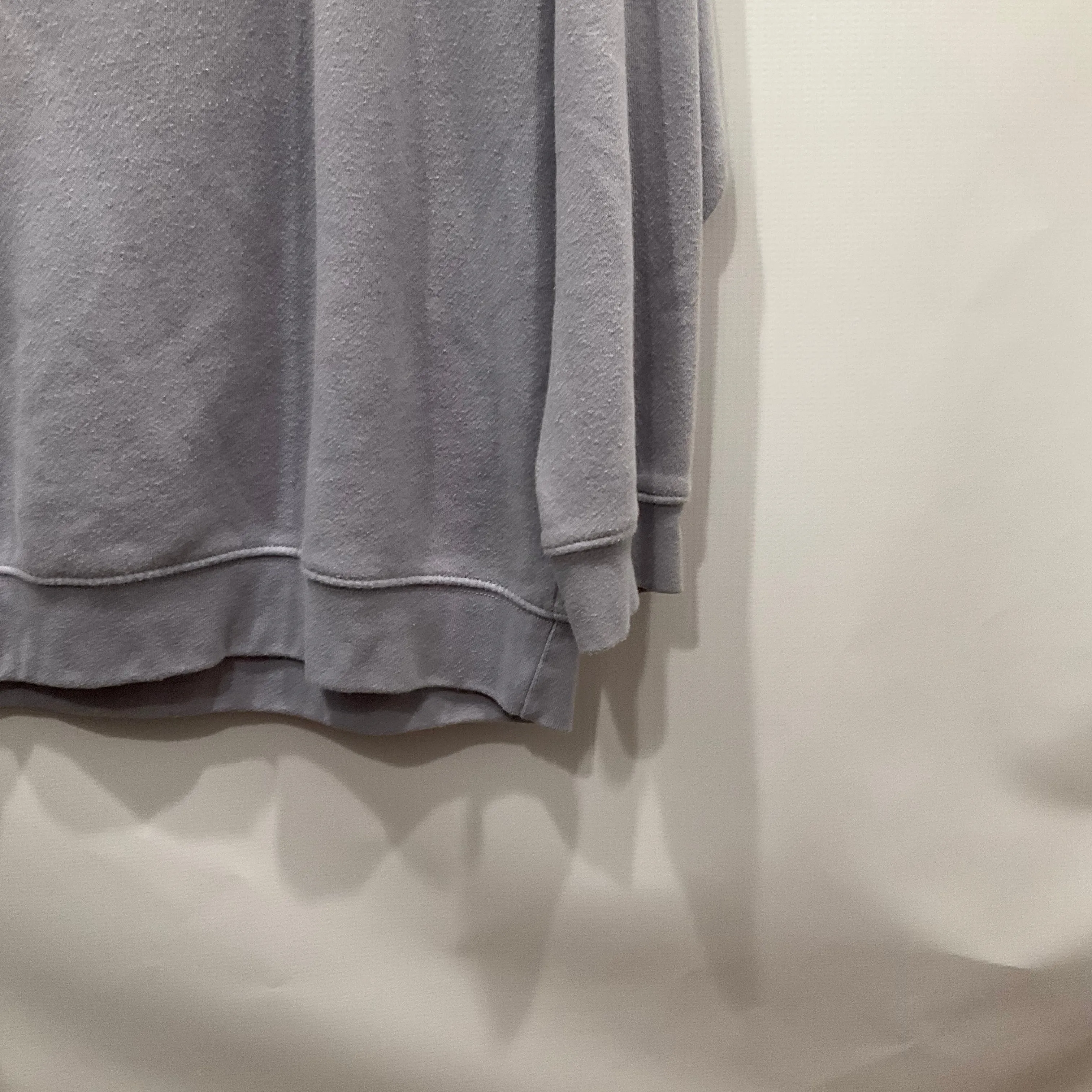 Lavender Sweatshirt Crewneck Clothes Mentor, Size M