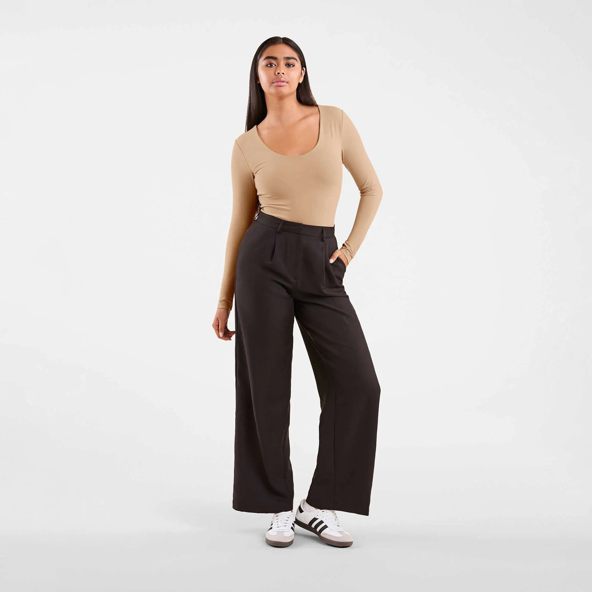 Long Sleeve Scoop Neck Bodysuit | Oat